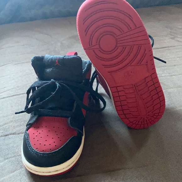 Children’s Nike Jordan’s - Picture 4 of 6